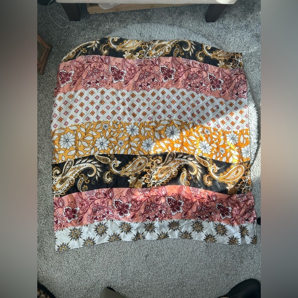 ✨NEW Ellen Tracy Orange and Pink Floral faux silk Scarf - Picture 10 of 12